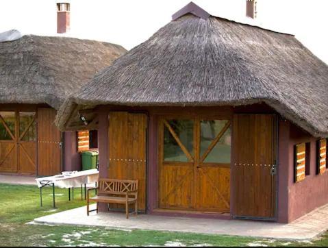 Agriturismo Bassara Le Capanne Argenta ภายนอก รูปภาพ