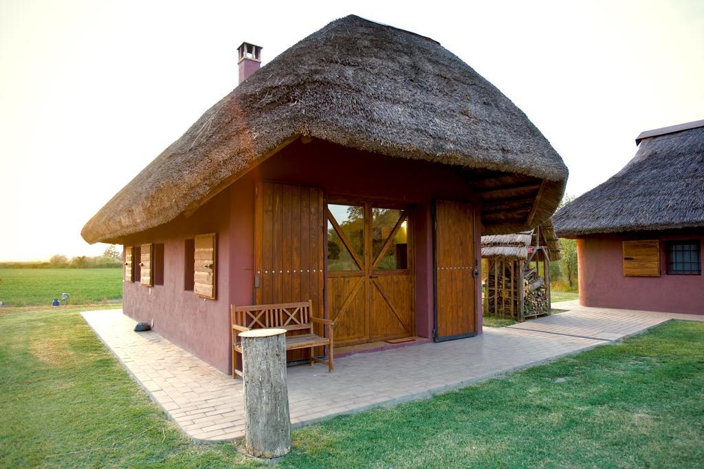 Agriturismo Bassara Le Capanne Argenta ภายนอก รูปภาพ