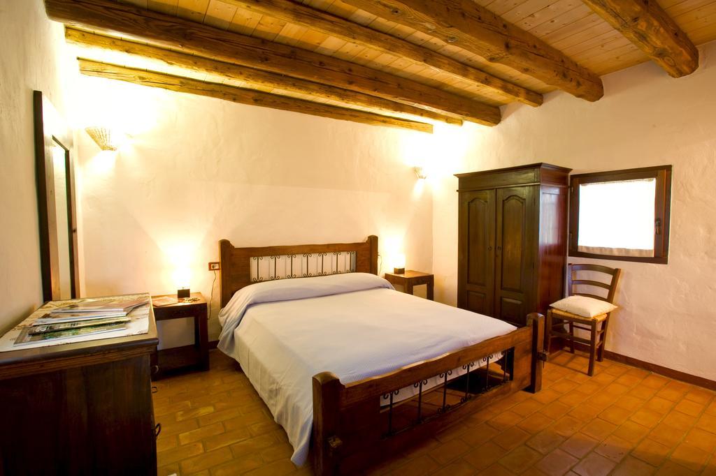 Agriturismo Bassara Le Capanne Argenta ภายนอก รูปภาพ